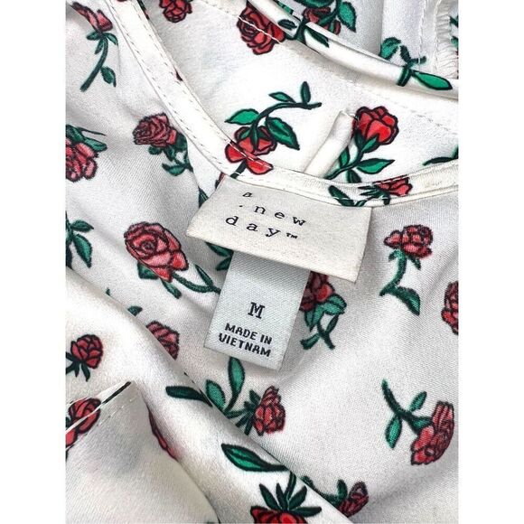 A New Day Women’s Medium Rose Camisole Tank Top Satin V-Neck NEW - Picture 6 of 8